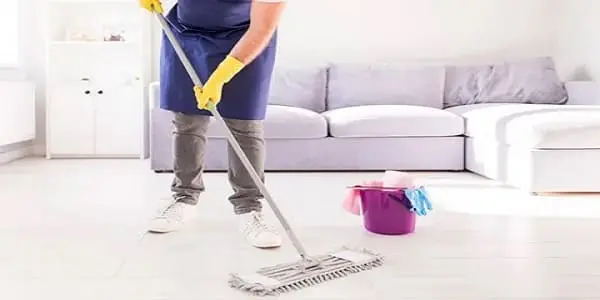عاملات نظافة بالساعة في دبي