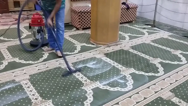 تنظيف سجاد في العين