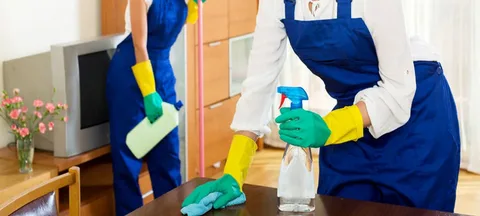 أفضل الطرق لاختيار خادمات بنظام الساعات في الشارقة